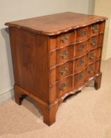 18th Century Dutch Chestnut Commode Chest of Drawers (6 of 7) 18th Century Dutch Chestnut Commode Chest of Drawers (6 of 7)