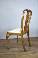 Set of Eight Walnut Queen Anne Style Dining Chairs (4 of 4) Set of Eight Walnut Queen Anne Style Dining Chairs (4 of 4)
