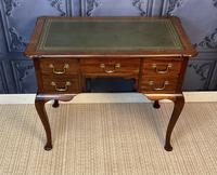 Edwardian Mahogany Knee Hole Desk (2 of 12) Edwardian Mahogany Knee Hole Desk (2 of 12)