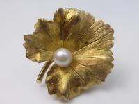 18ct Gold Pearl Earrings (2 of 7) 18ct Gold Pearl Earrings (2 of 7)