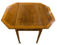 A George III Mahogany Satinwood Table (4 of 8) A George III Mahogany Satinwood Table (4 of 8)