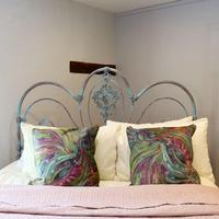 King Size Late Victorian Cast Iron Platform Bed (3 of 9) King Size Late Victorian Cast Iron Platform Bed (3 of 9)