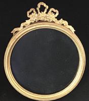 Victorian Gilt Brass Circular Easel Photo Frame. (4 of 4) Victorian Gilt Brass Circular Easel Photo Frame. (4 of 4)