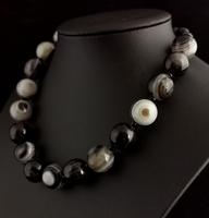 Antique Victorian Banded Agate Bead Necklace (6 of 13) Antique Victorian Banded Agate Bead Necklace (6 of 13)
