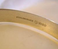 Vintage Sterling Silver Bangle 1975 Ornate Leaf Decoration 22.8 Grams 7" Length (7 of 10) Vintage Sterling Silver Bangle 1975 Ornate Leaf Decoration 22.8 Grams 7" Length (7 of 10)