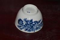 18th Century Worcester Blue & White Tea Bowl (4 of 5) 18th Century Worcester Blue & White Tea Bowl (4 of 5)