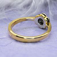 The Vintage 1989 Daisy Cluster Ring (4 of 7) The Vintage 1989 Daisy Cluster Ring (4 of 7)
