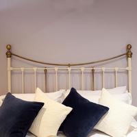 Decorative Victorian Antique Bed in Cream (5 of 6) Decorative Victorian Antique Bed in Cream (5 of 6)