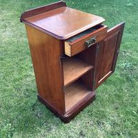 Victorian Mahogany Bedside Cabinet (2 of 4) Victorian Mahogany Bedside Cabinet (2 of 4)