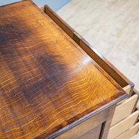 Oak Knee-hole Desk (3 of 9) Oak Knee-hole Desk (3 of 9)