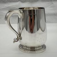 George V Sterling Silver Pint Mug Birmingham 1929 Suckling Ltd (7 of 7) George V Sterling Silver Pint Mug Birmingham 1929 Suckling Ltd (7 of 7)