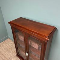 Stunning Quality Victorian Glazed Mahogany Bookcase (3 of 7) Stunning Quality Victorian Glazed Mahogany Bookcase (3 of 7)