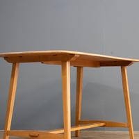 Ercol Elm Table (8 of 9) Ercol Elm Table (8 of 9)