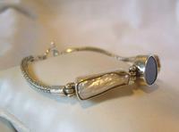 Vintage Silver Opal & Blister Pearl Bracelet 1970s 7 3/4" Length 15.6 Grams (5 of 12) Vintage Silver Opal & Blister Pearl Bracelet 1970s 7 3/4" Length 15.6 Grams (5 of 12)