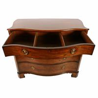Scottish Mahogany Serpentine Chest (5 of 8) Scottish Mahogany Serpentine Chest (5 of 8)