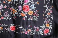 Early 19th Century Chinese Embroidered Silk Piano Shawl (13 of 15) Early 19th Century Chinese Embroidered Silk Piano Shawl (13 of 15)