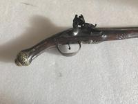 Flintlock pistol 1760’s Continental (29 of 32) Flintlock pistol 1760’s Continental (29 of 32)