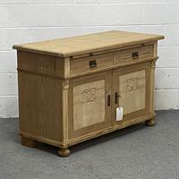 Large Attractive Old Pine Dresser Base (3 of 6) Large Attractive Old Pine Dresser Base (3 of 6)