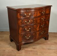 Regency Mahogany Serpentine Chest of Drawers (3 of 11) Regency Mahogany Serpentine Chest of Drawers (3 of 11)