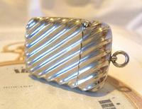 Antique Vesta Case 1890s Victorian The Beacon Chunky Silver Chrome Case (2 of 10) Antique Vesta Case 1890s Victorian The Beacon Chunky Silver Chrome Case (2 of 10)