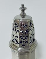 Small 18th Century Solid Sterling Silver Sugar Caster Shaker by Thomas Bamford (7 of 13) Small 18th Century Solid Sterling Silver Sugar Caster Shaker by Thomas Bamford (7 of 13)