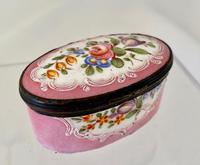 Bilston Enamel Patch Box. c1800. (3 of 7) Bilston Enamel Patch Box. c1800. (3 of 7)