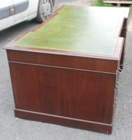 1960s Large Mahogany Partners Desk with Green Leather on Top (6 of 6) 1960s Large Mahogany Partners Desk with Green Leather on Top (6 of 6)