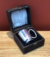 Solid Silver Christening Mug in Fitted Case - Sheffield 1936 (2 of 10) Solid Silver Christening Mug in Fitted Case - Sheffield 1936 (2 of 10)