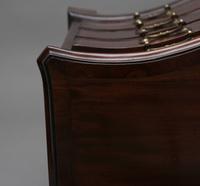 18th Century mahogany serpentine chest of drawers (9 of 9) 18th Century mahogany serpentine chest of drawers (9 of 9)