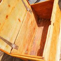 19th Century Carpenters Trunk with Shipwreck Finish (7 of 8) 19th Century Carpenters Trunk with Shipwreck Finish (7 of 8)