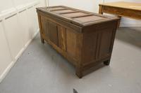 Large 18th Century Carved Oak Coffer (4 of 8) Large 18th Century Carved Oak Coffer (4 of 8)