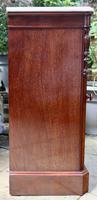 Victorian 1850s Mahogany Bedside Cupboard (9 of 9) Victorian 1850s Mahogany Bedside Cupboard (9 of 9)