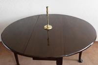 Early 18th Century Oval Pad Foot Table in Cuban Mahogany (2 of 5) Early 18th Century Oval Pad Foot Table in Cuban Mahogany (2 of 5)