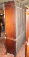 1800's Dutch Mahogany Bombee Base Linen Press (3 of 6) 1800's Dutch Mahogany Bombee Base Linen Press (3 of 6)