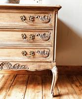 French Antique Style Small Chest of Drawers / Commode (2 of 4) French Antique Style Small Chest of Drawers / Commode (2 of 4)