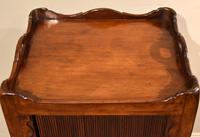 Matched Pair of Mahogany Bedside Cabinets / Tables (5 of 9) Matched Pair of Mahogany Bedside Cabinets / Tables (5 of 9)