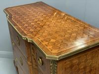 Small French kingwood parquetry chest of drawers (3 of 7) Small French kingwood parquetry chest of drawers (3 of 7)