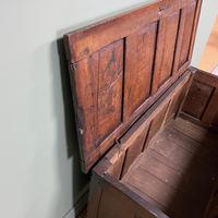 17th Century Period Oak Antique Carved Coffer (8 of 8) 17th Century Period Oak Antique Carved Coffer (8 of 8)