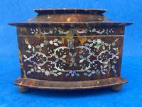 Victorian Tortoiseshell Tea Caddy with Mother of Pearl Inlay (5 of 20) Victorian Tortoiseshell Tea Caddy with Mother of Pearl Inlay (5 of 20)