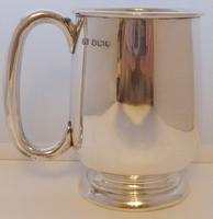 Viners 1960 Half 1/2 Pint Hallmarked Solid Silver Tankard Christening Mug 194g (3 of 10) Viners 1960 Half 1/2 Pint Hallmarked Solid Silver Tankard Christening Mug 194g (3 of 10)