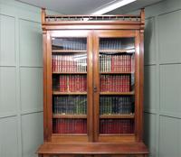 Good Quality 19th Century Walnut Bookcase (3 of 10) Good Quality 19th Century Walnut Bookcase (3 of 10)