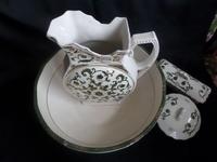 Victorian Jug & Basin Set, Toothbrush Holder / Soap Dish (2 of 12) Victorian Jug & Basin Set, Toothbrush Holder / Soap Dish (2 of 12)
