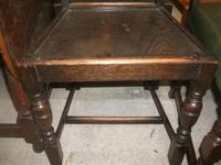 Set of 4 Carved Oak Dining Chairs 770-1680 (3 of 3) Set of 4 Carved Oak Dining Chairs 770-1680 (3 of 3)