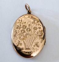 Superb Victorian Oval 9ct Back and Front Locket (4 of 7) Superb Victorian Oval 9ct Back and Front Locket (4 of 7)