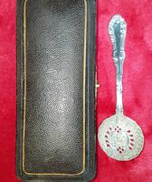 Cased Sterling Silver Sugar Sifter Spoon (5 of 5) Cased Sterling Silver Sugar Sifter Spoon (5 of 5)