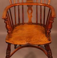 Set of 3 low Back Windsor Chairs (5 of 8) Set of 3 low Back Windsor Chairs (5 of 8)