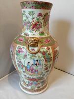 Fine Pair of 19th Century Cantonese Vases (12 of 19) Fine Pair of 19th Century Cantonese Vases (12 of 19)