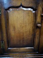 Titchmarsh & Goodwin Oak Dresser & Rack (10 of 15) Titchmarsh & Goodwin Oak Dresser & Rack (10 of 15)