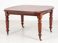 An Early Victorian Mahogany Extending Dining Table (4 of 10) An Early Victorian Mahogany Extending Dining Table (4 of 10)