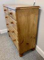 Antique Victorian Pine Chest of Drawers with Key (5 of 15) Antique Victorian Pine Chest of Drawers with Key (5 of 15)